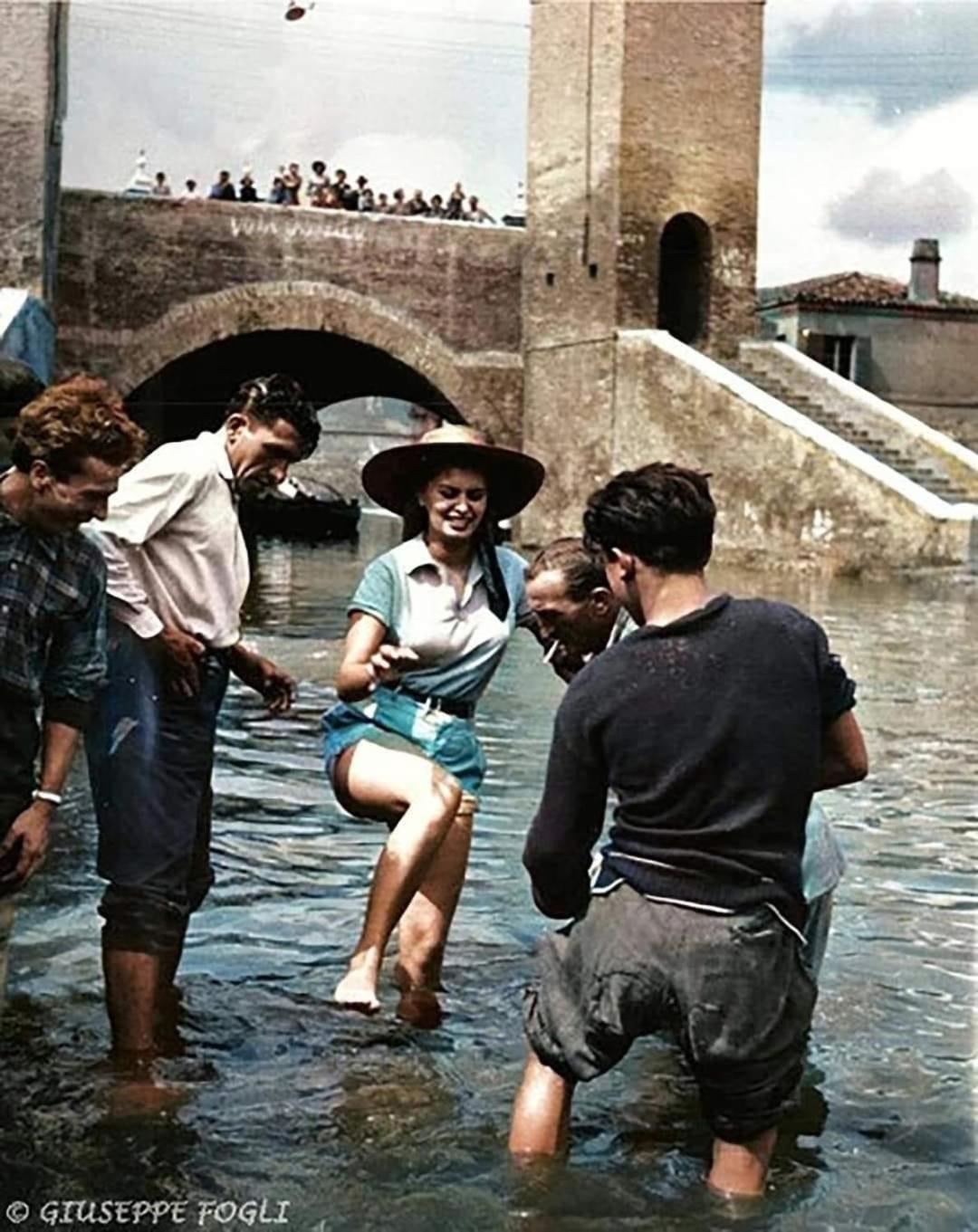 La Piazzetta Apartment Comacchio Bagian luar foto